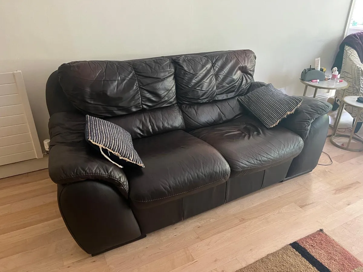 Two seater black leather sofa - Image 1