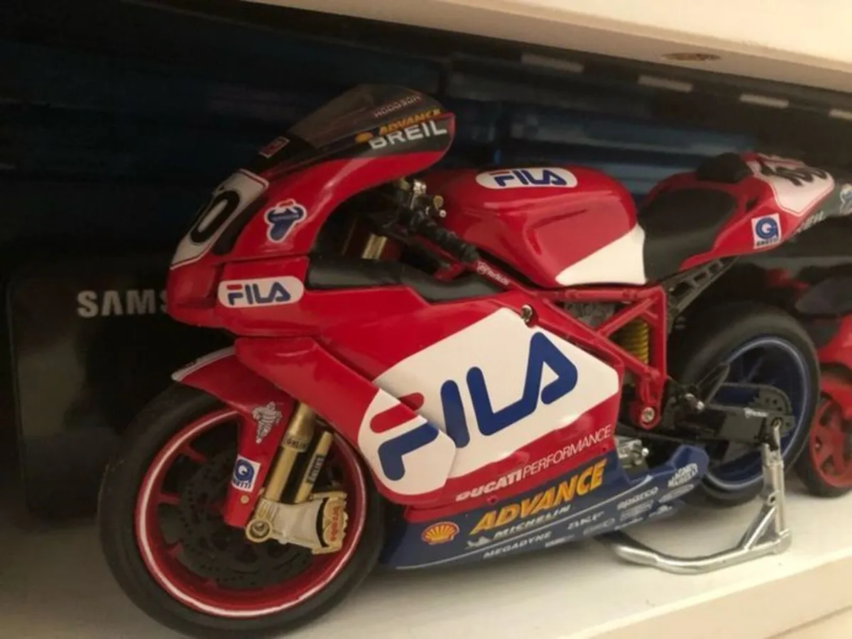 #999 F03 Neil Hodgson Model 1:12 - Image 3
