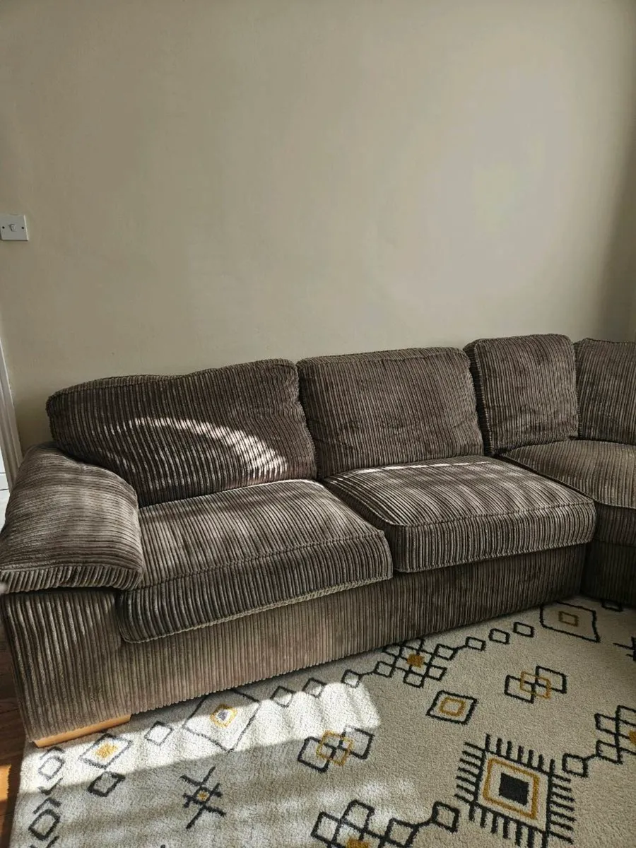L shaped sofa - Image 3
