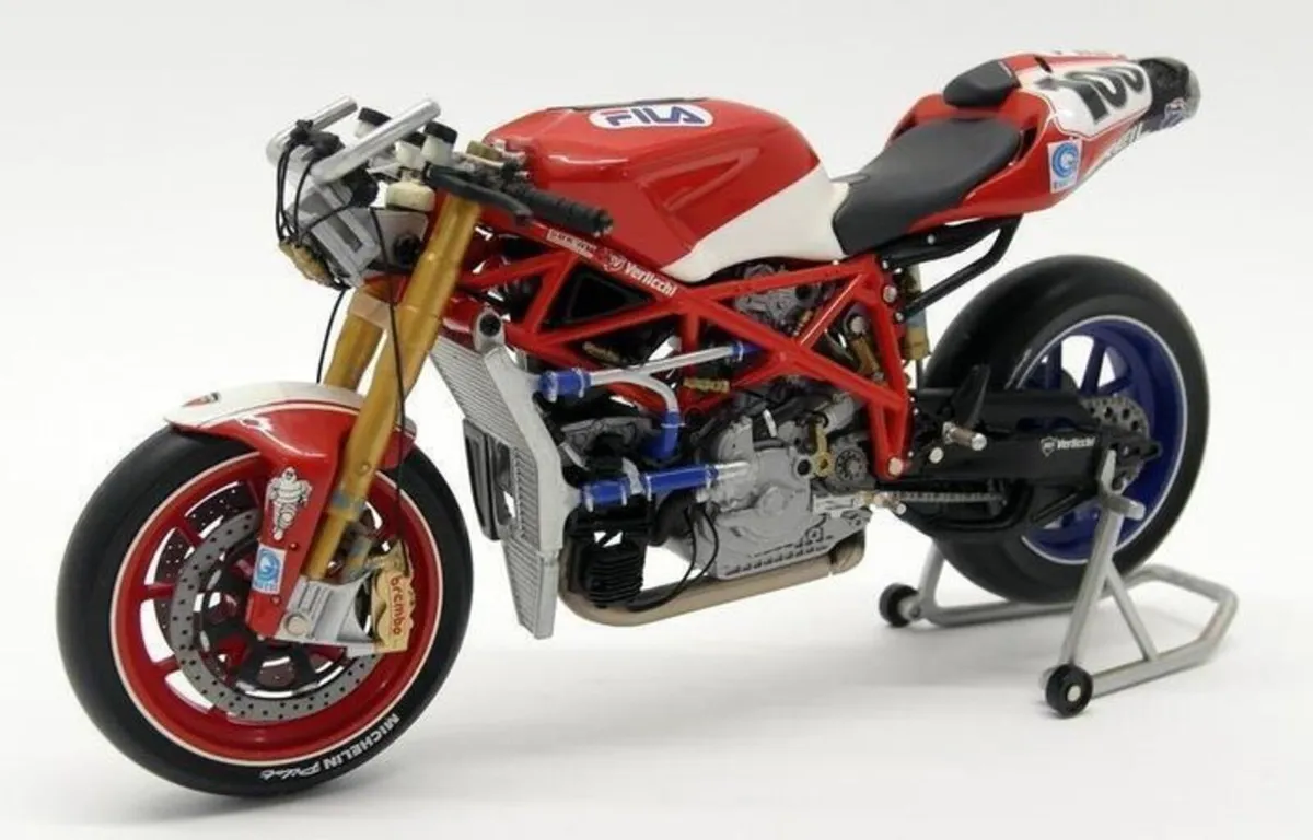 #999 F03 Neil Hodgson Model 1:12 - Image 1