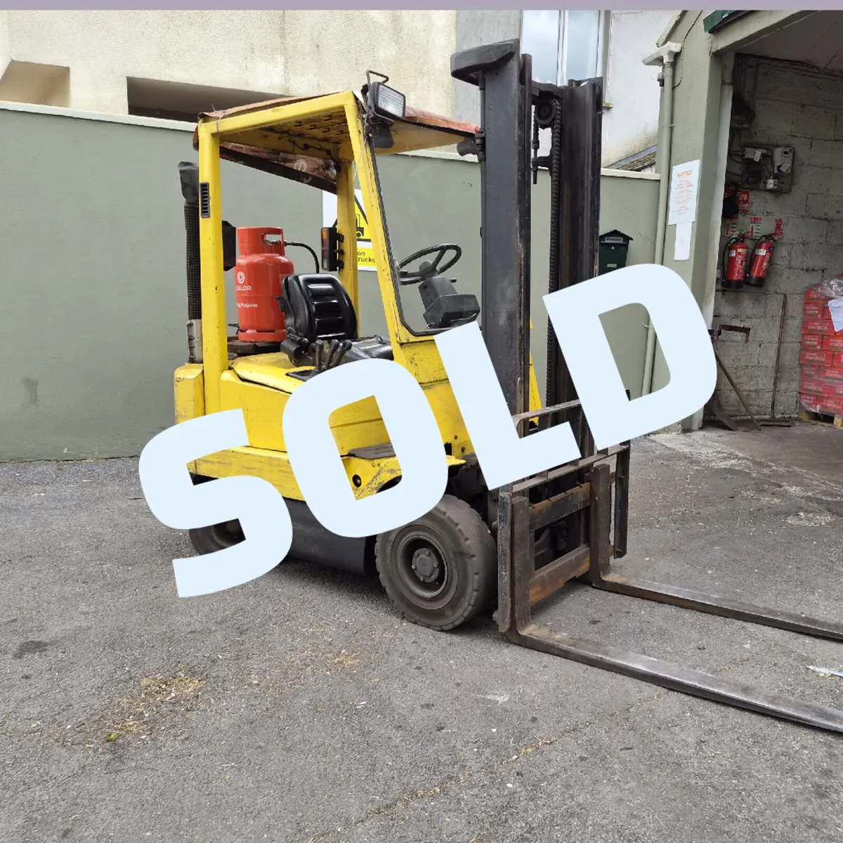 Forklift - Image 4