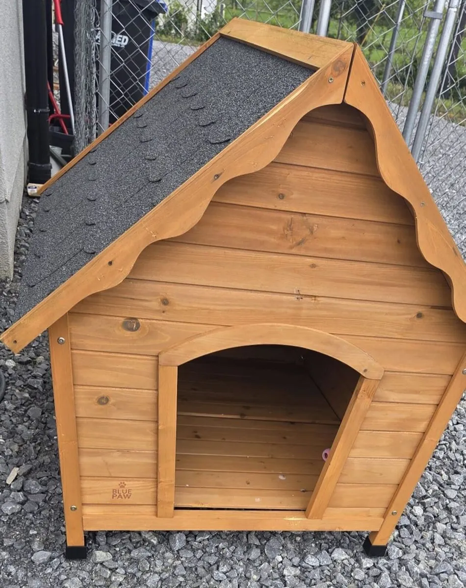 Dog house - Image 1