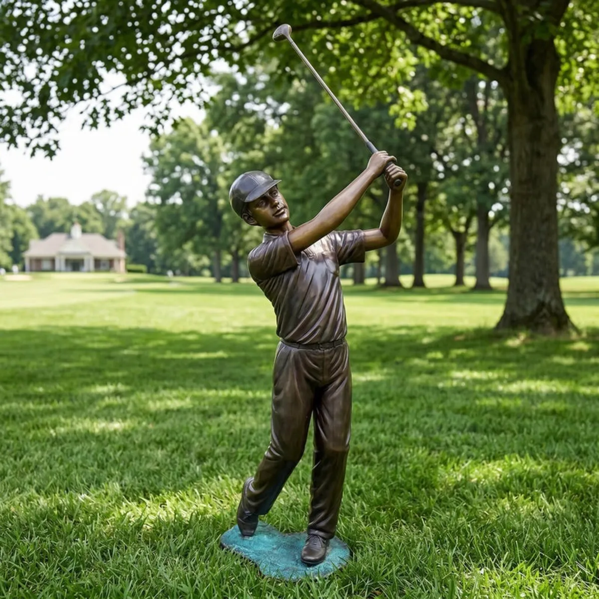 Bronze golfer sculpture - Image 2