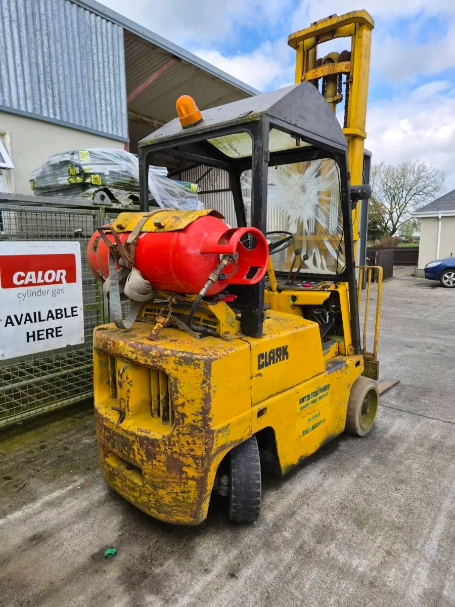 Forklift - Image 2