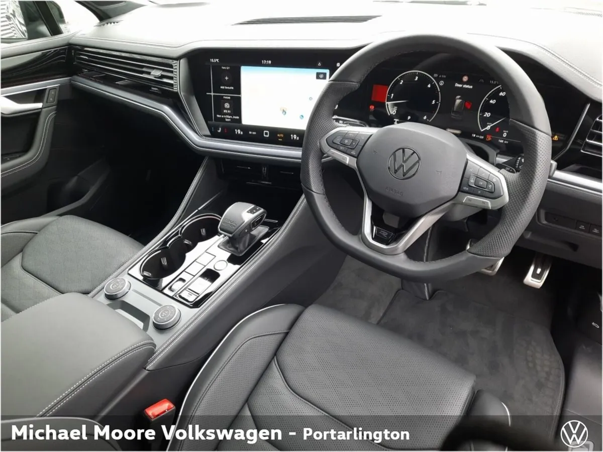Volkswagen Touareg FINAL EDITION COMMERCIAL 3.0TDI - Image 2