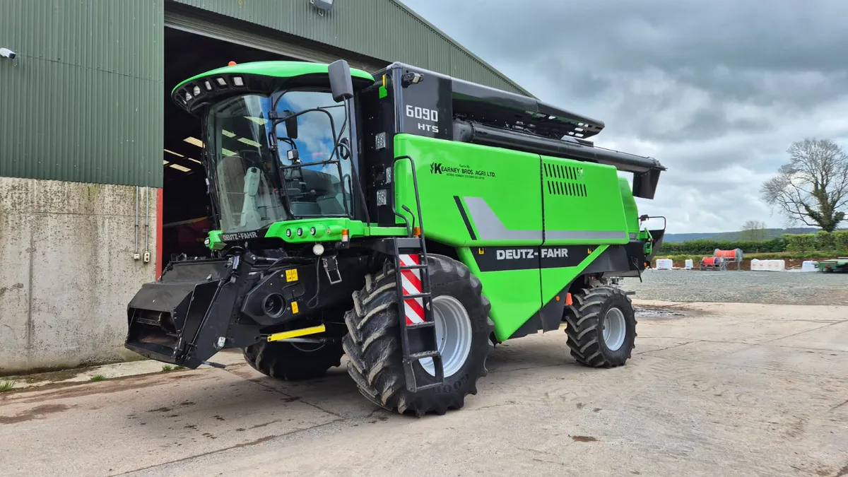 2014 Deutz 6090HTS Combine - Image 1