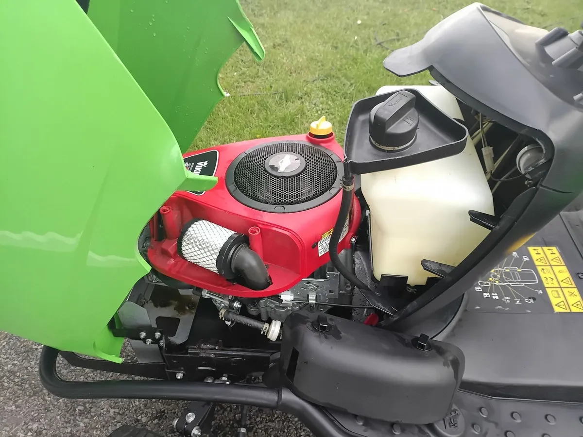 Ride on Lawnmower VIKING MT5097 - Image 2