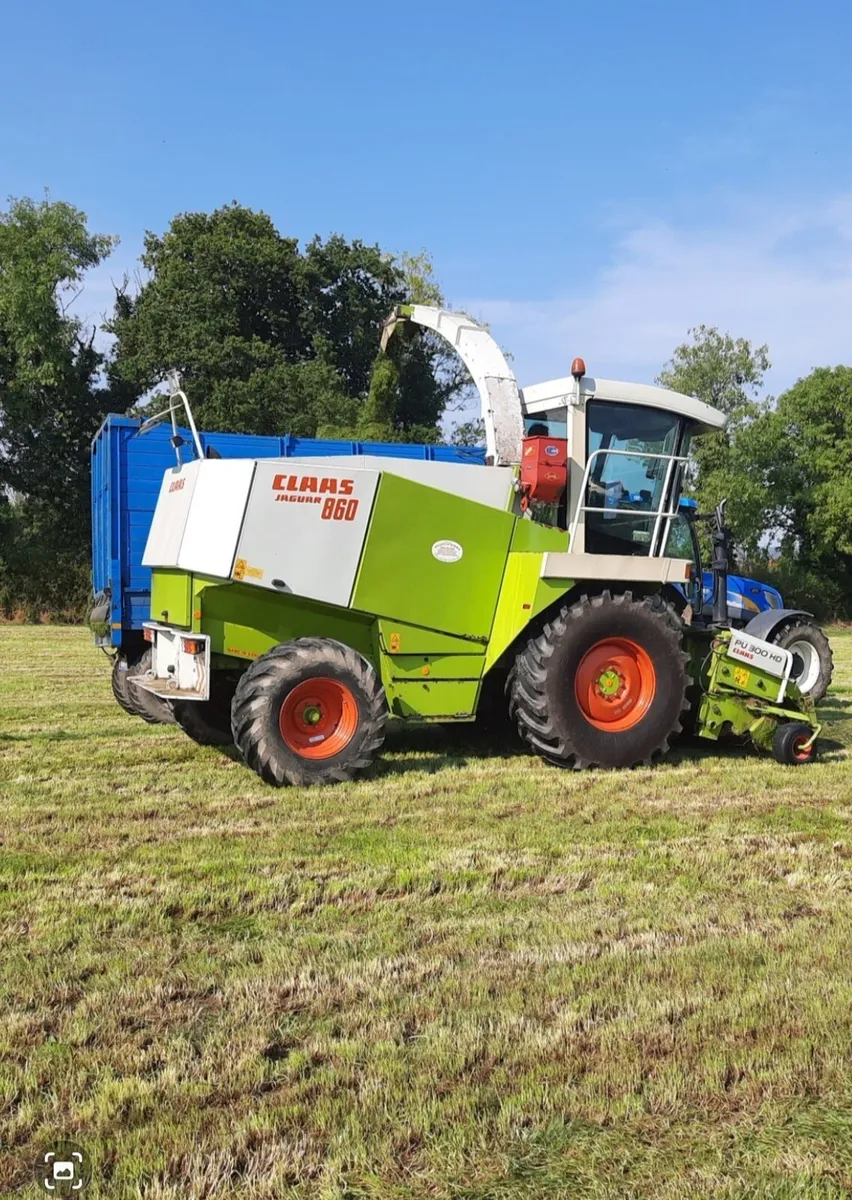 CLAAS 860 Forage Harvester - Image 1