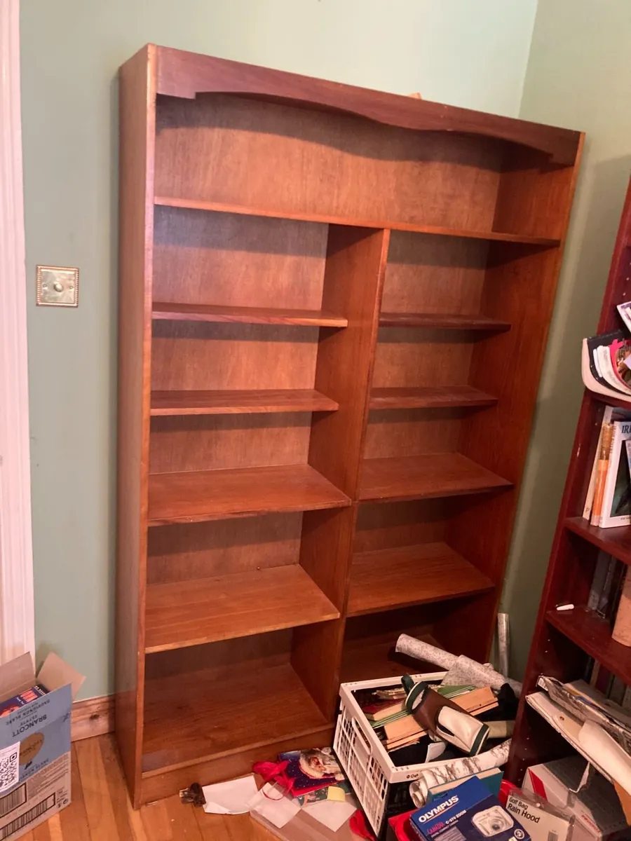 Bookcase / Bookshelf - Mid Century - Large. - Image 2