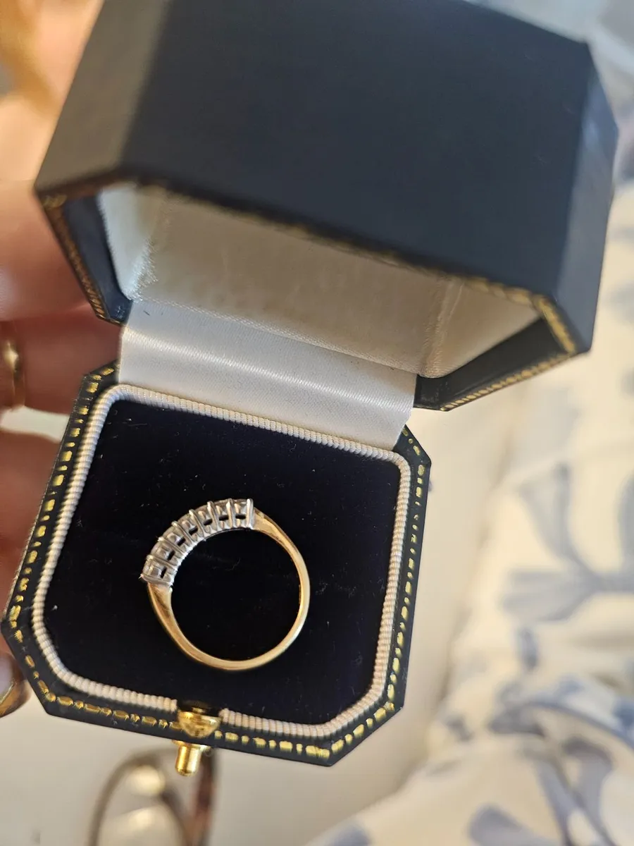 18ct Diamond eternity ring size J - Image 3