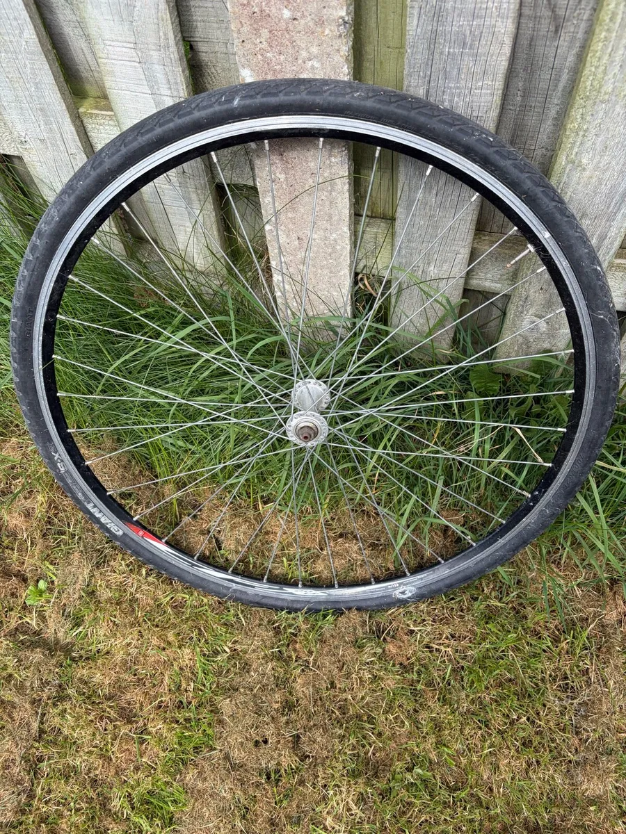 ROAD / HYBRID BICYCLE FRONT WHEEL - Image 1