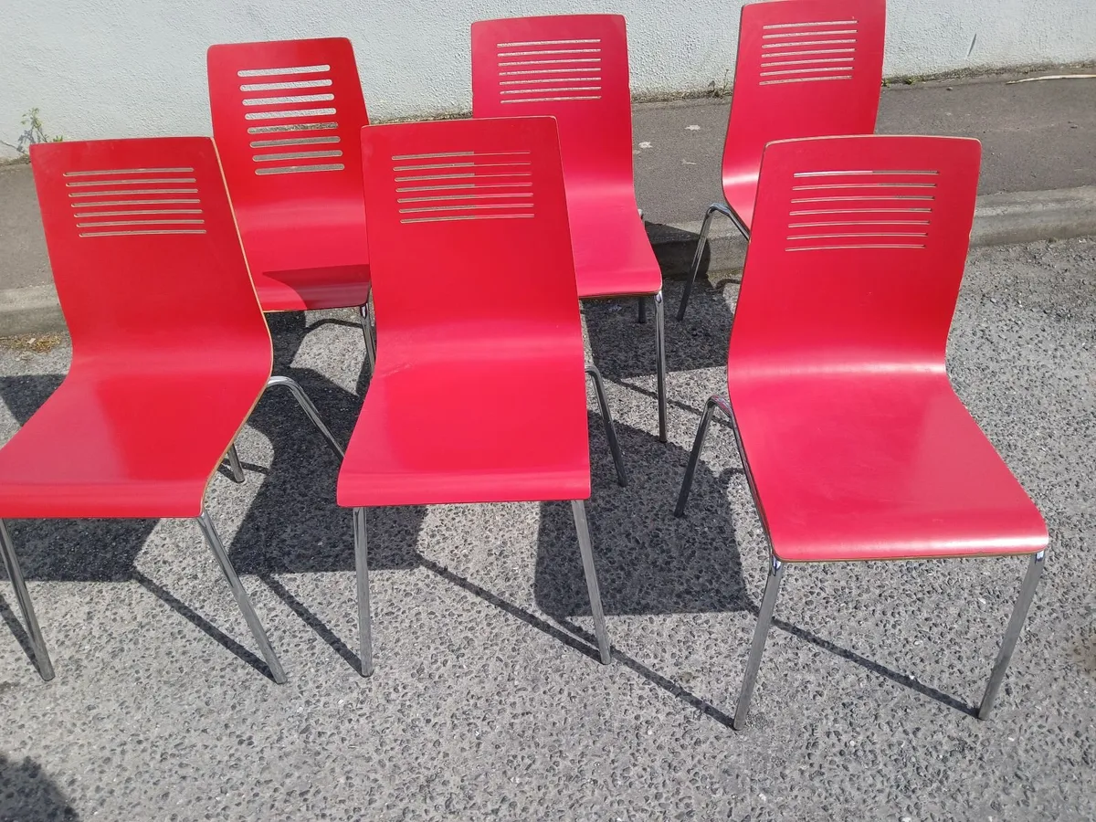 Chairs 💺 💺 💺 💺  lot of (6)...delivered - Image 2