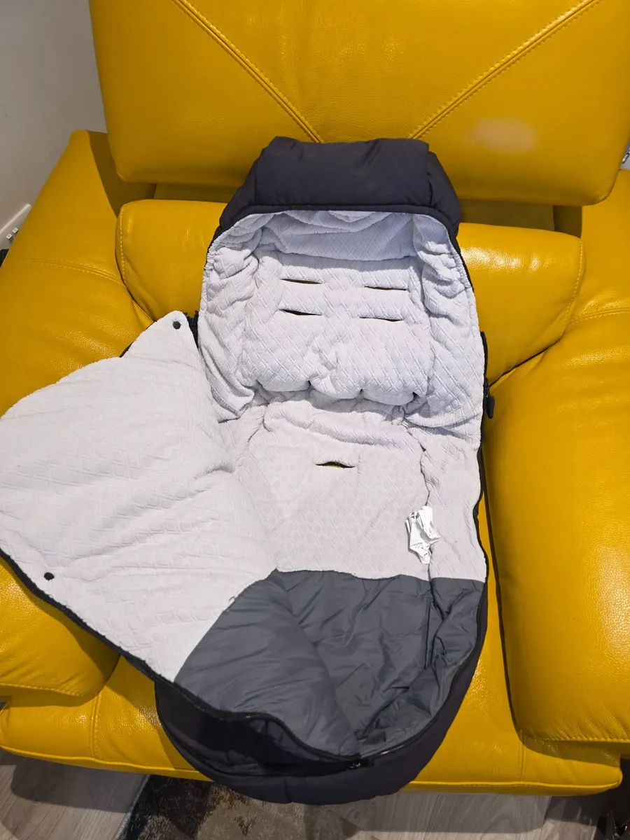 Uppababy Ganoosh footmuff as New - Image 3