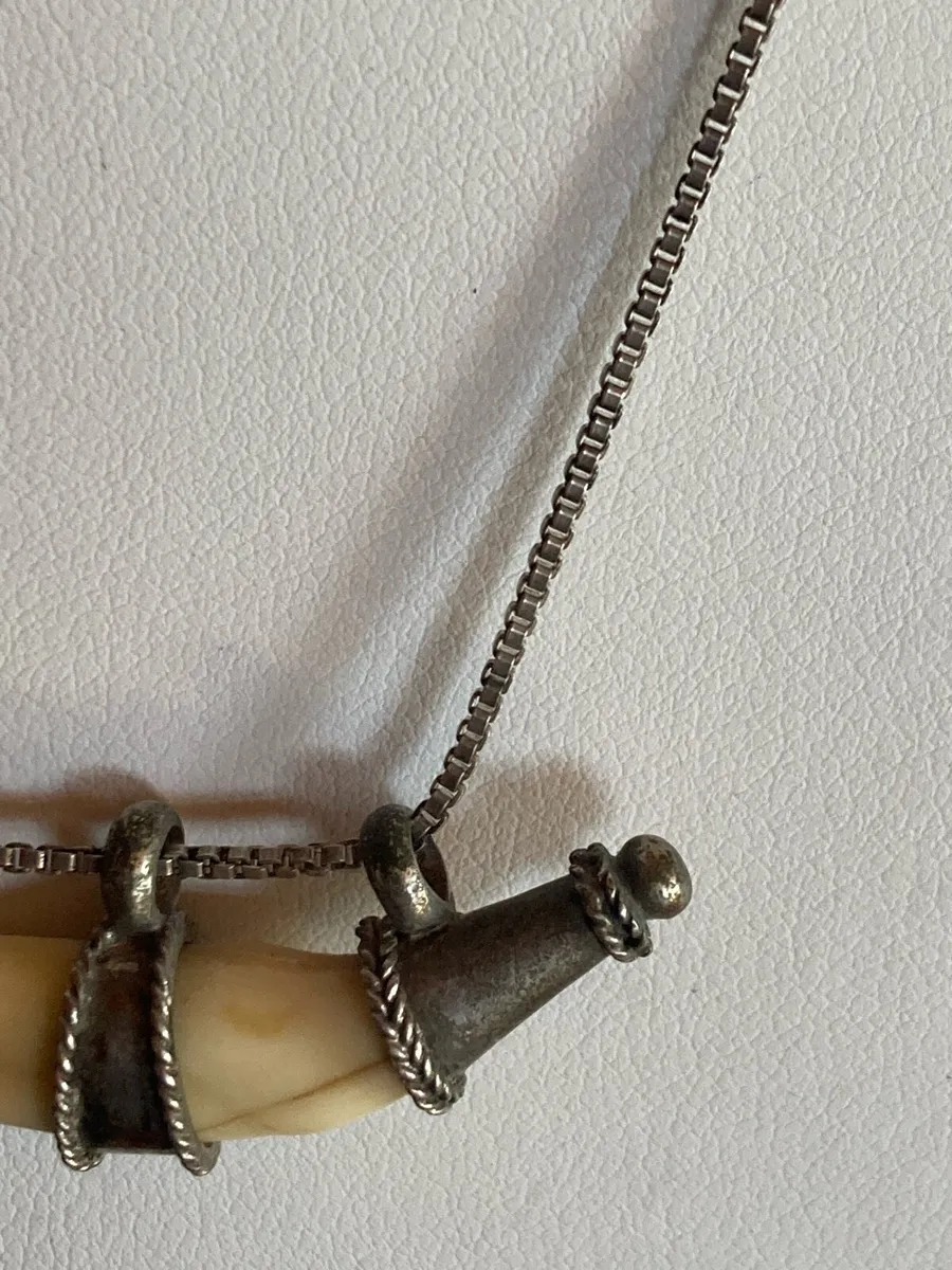 Sterling Silver box chain and pendant - Image 3