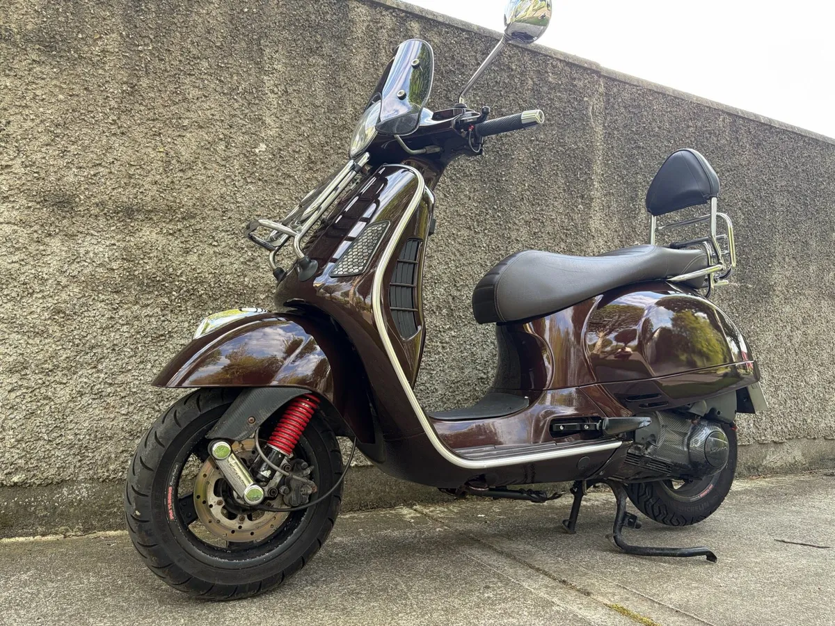 VESPA GTS300 TOURING - Image 4