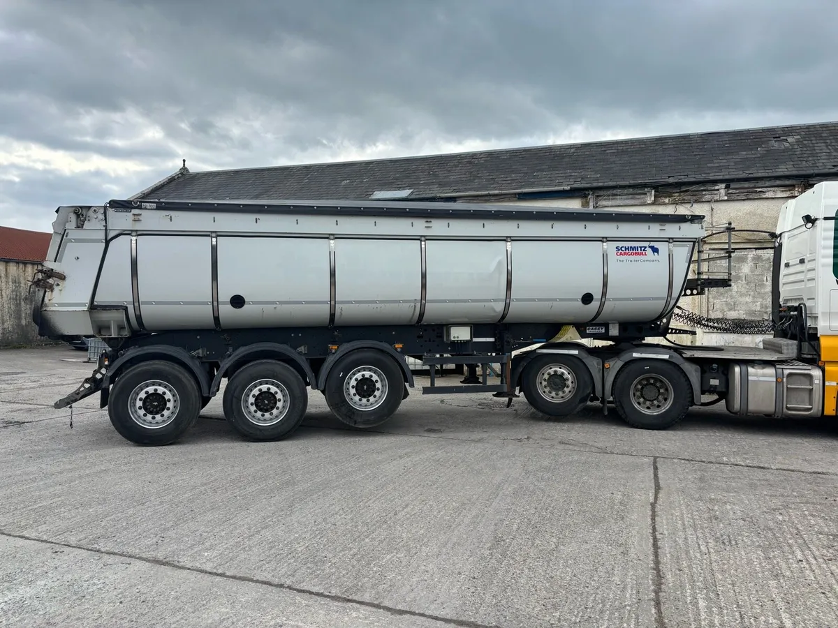 Schmitz Insulted Tipping Trailer - Image 1