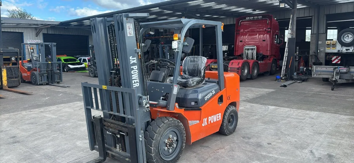 3.5 ton diesel forklift - Image 3