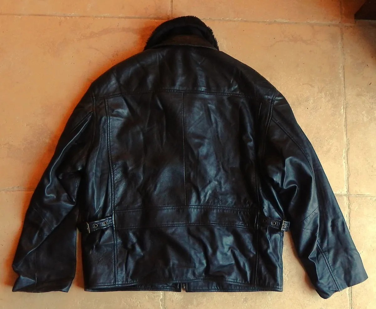 Gents Black Leather Jacket, Detachable Wool Collar - Image 2