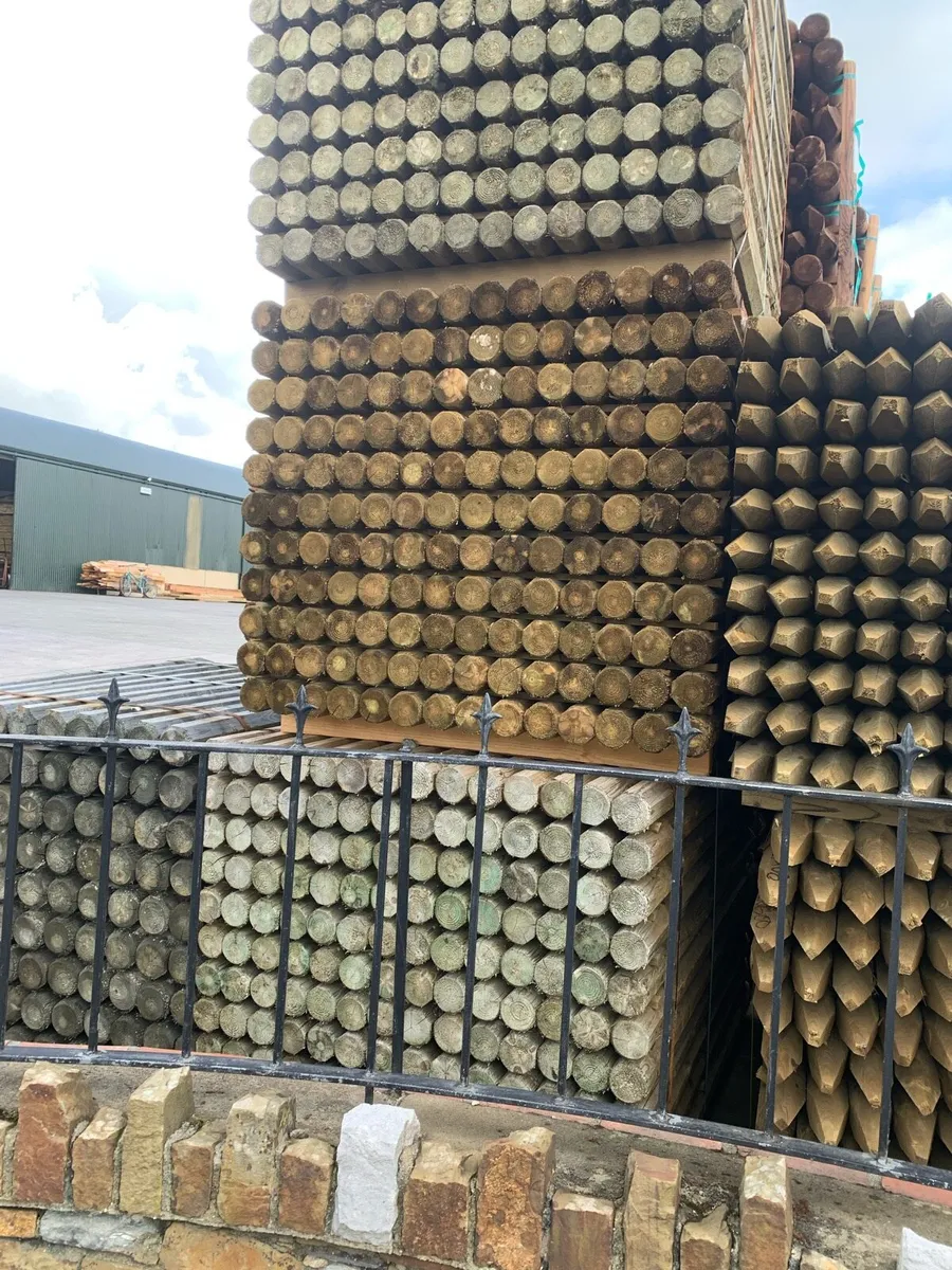 Octopost Fencing Stakes - Image 3