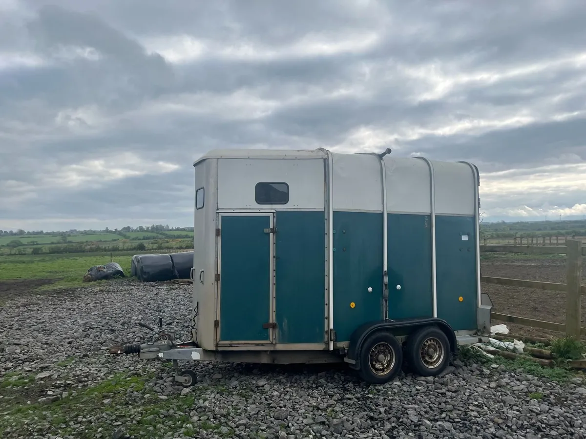horsebox - Image 1