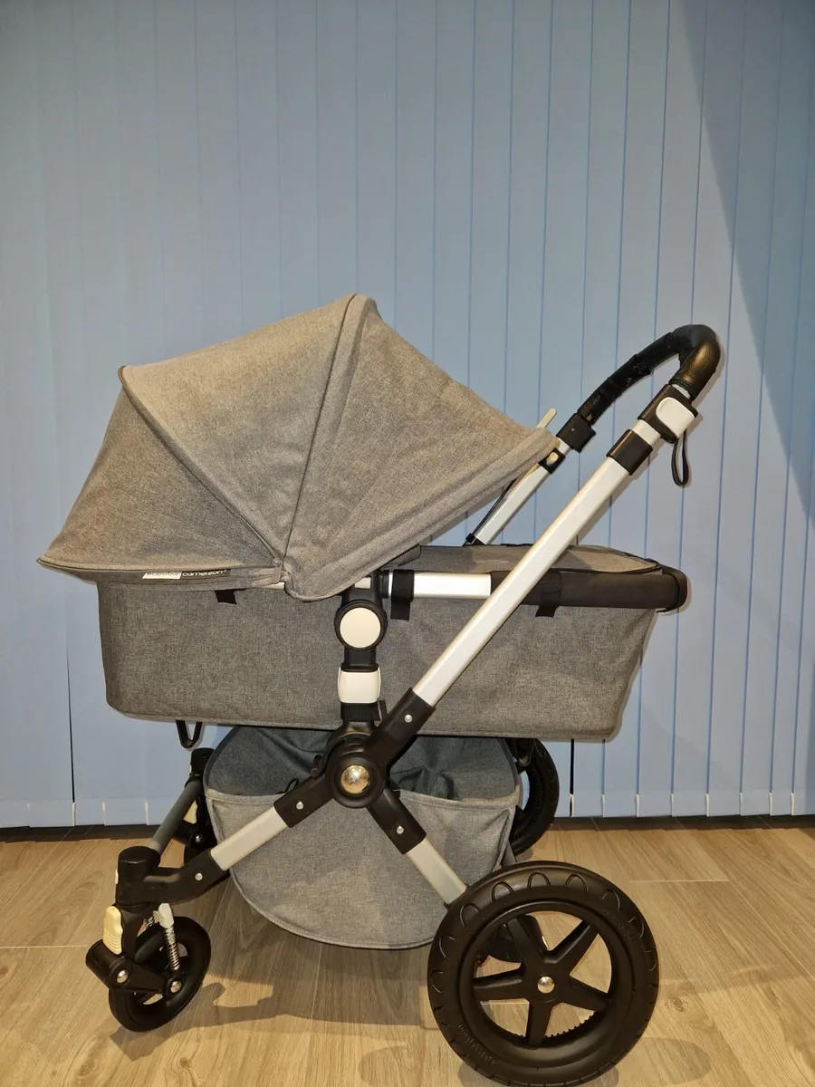Like New Bugaboo Cameleon 3 with car seat - Image 3