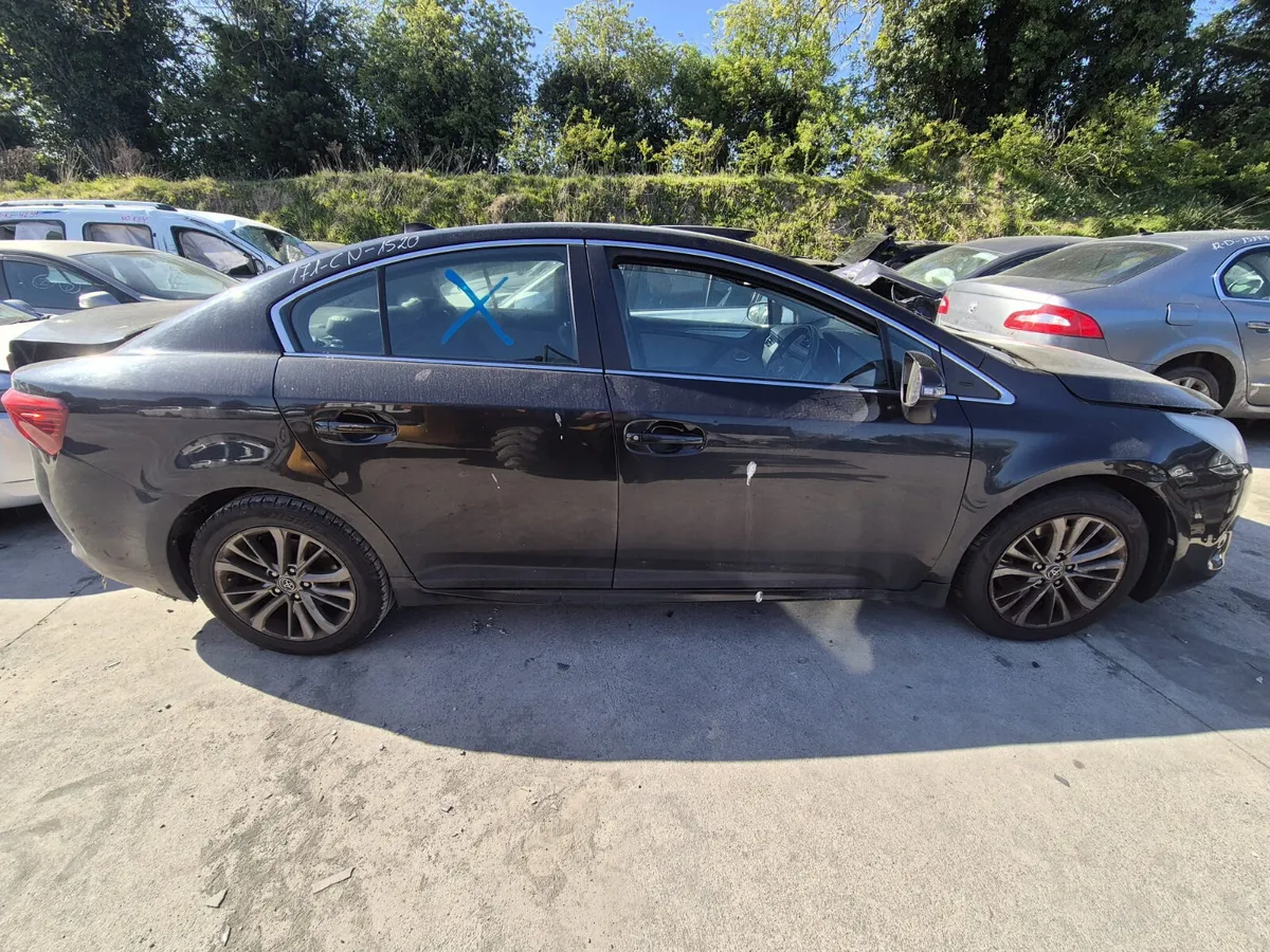 2017 Toyota Avensis 2.0d *For Parts* - Image 3