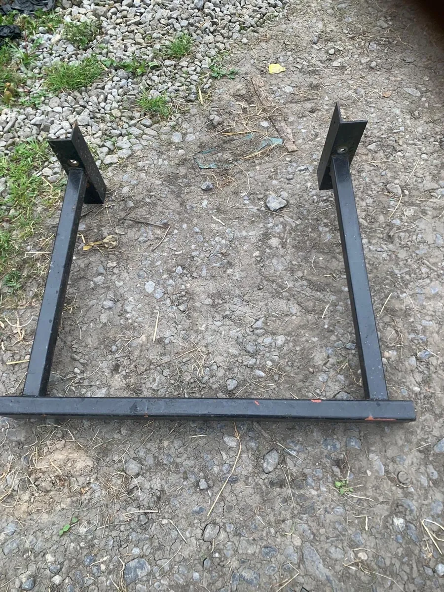 Ford 3000 fenders and rollover bar - Image 3