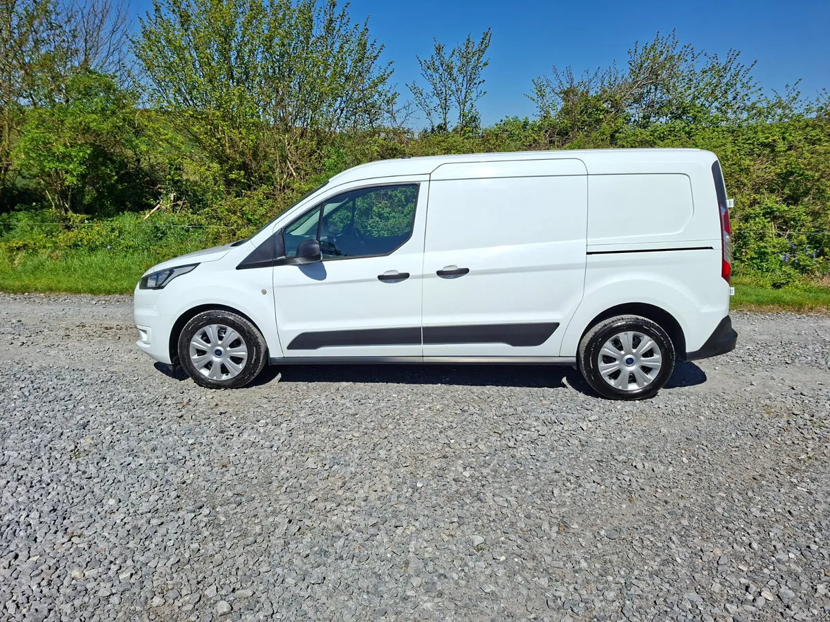 Transit connect 201 1.5 Automatic 3 seat imaculate - Image 4