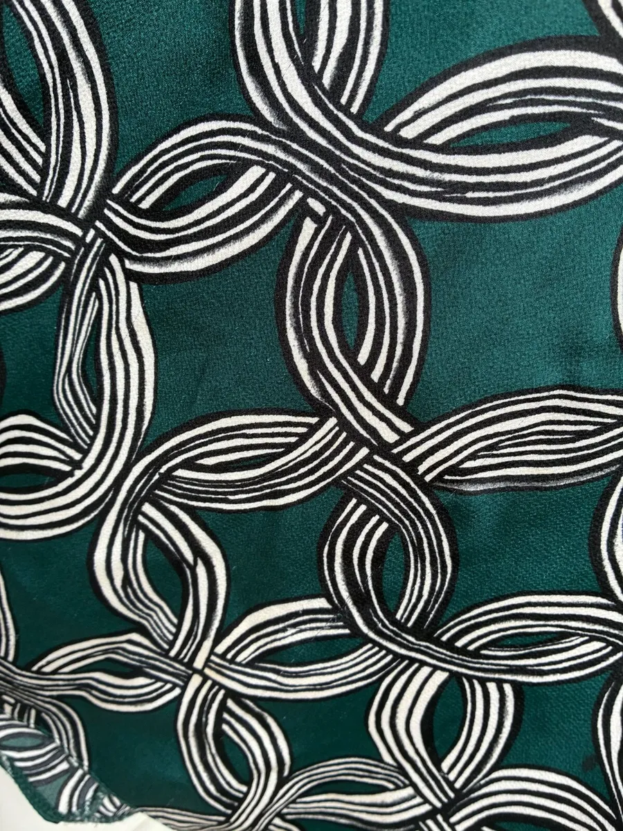 Ladies patterned long-sleeve blouse: Size 10 - Image 2