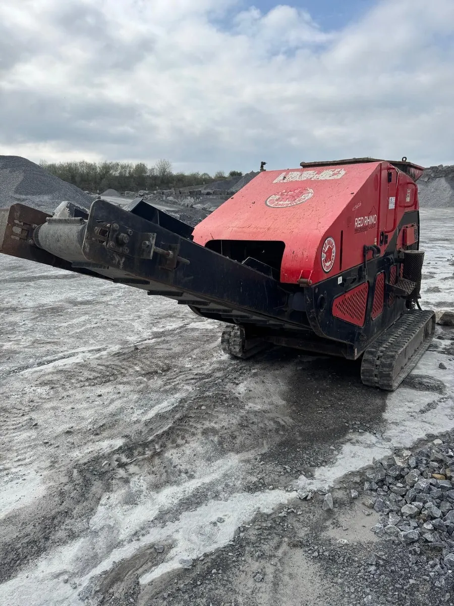 Crusher Red Rhino 5000, Tracked Crusher, 2017, 221 - Image 2
