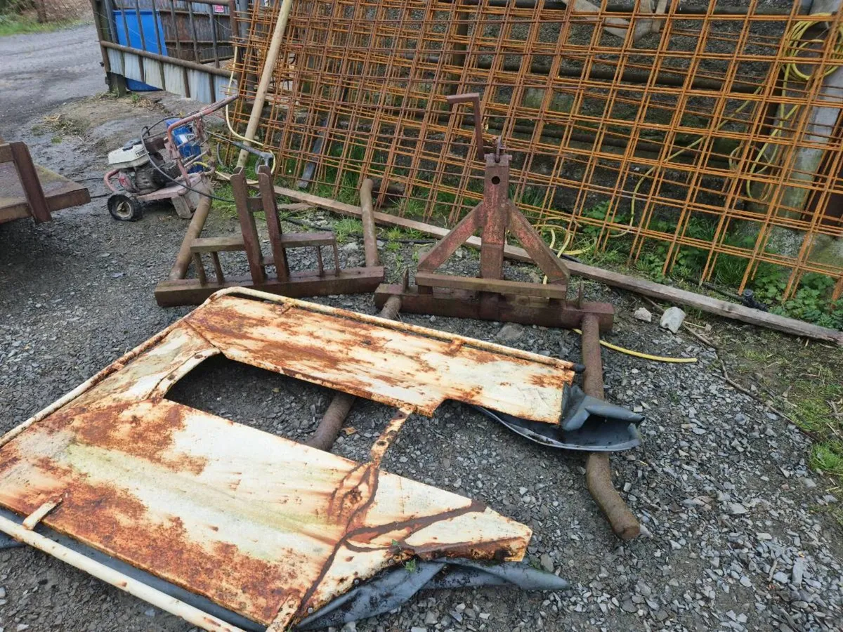 Bale lifters - Image 2