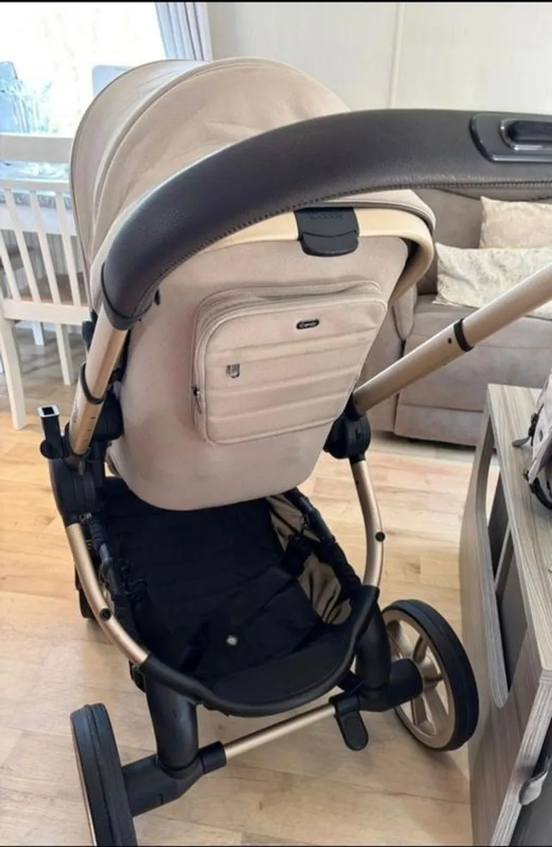 iCandy Peach 7 travel system - Image 2