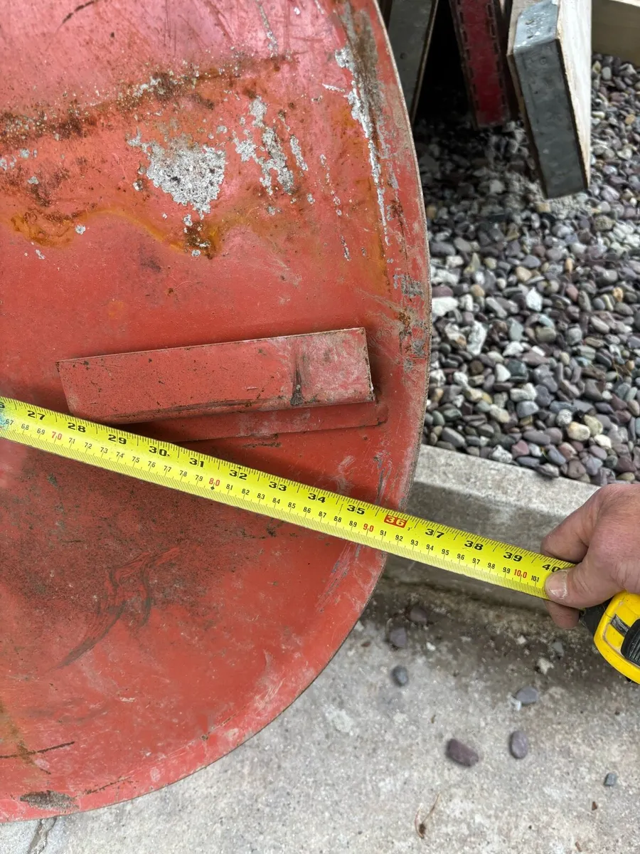 Concrete power float wheel - Image 2