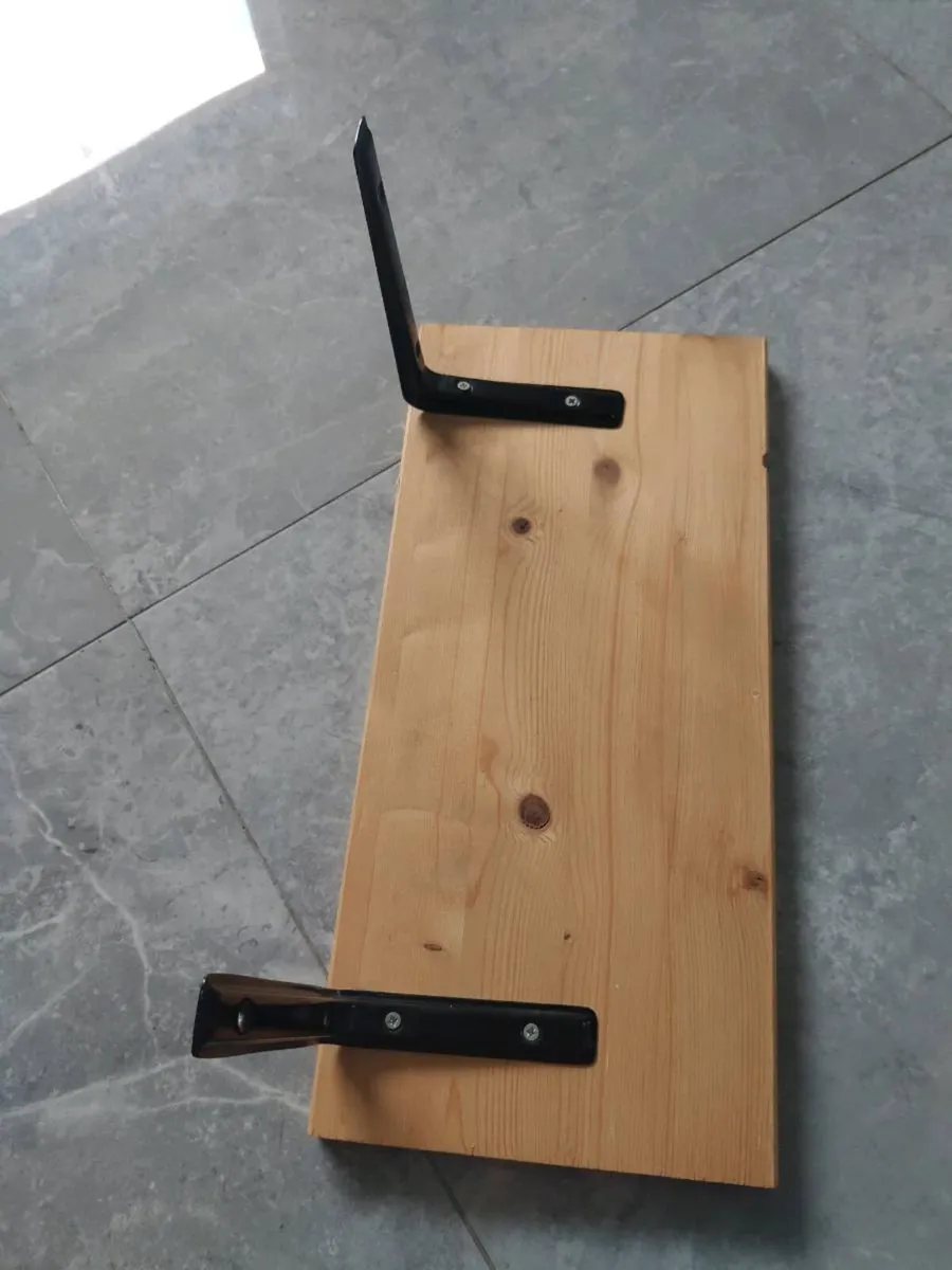 Bracket wooden shelf - Image 1