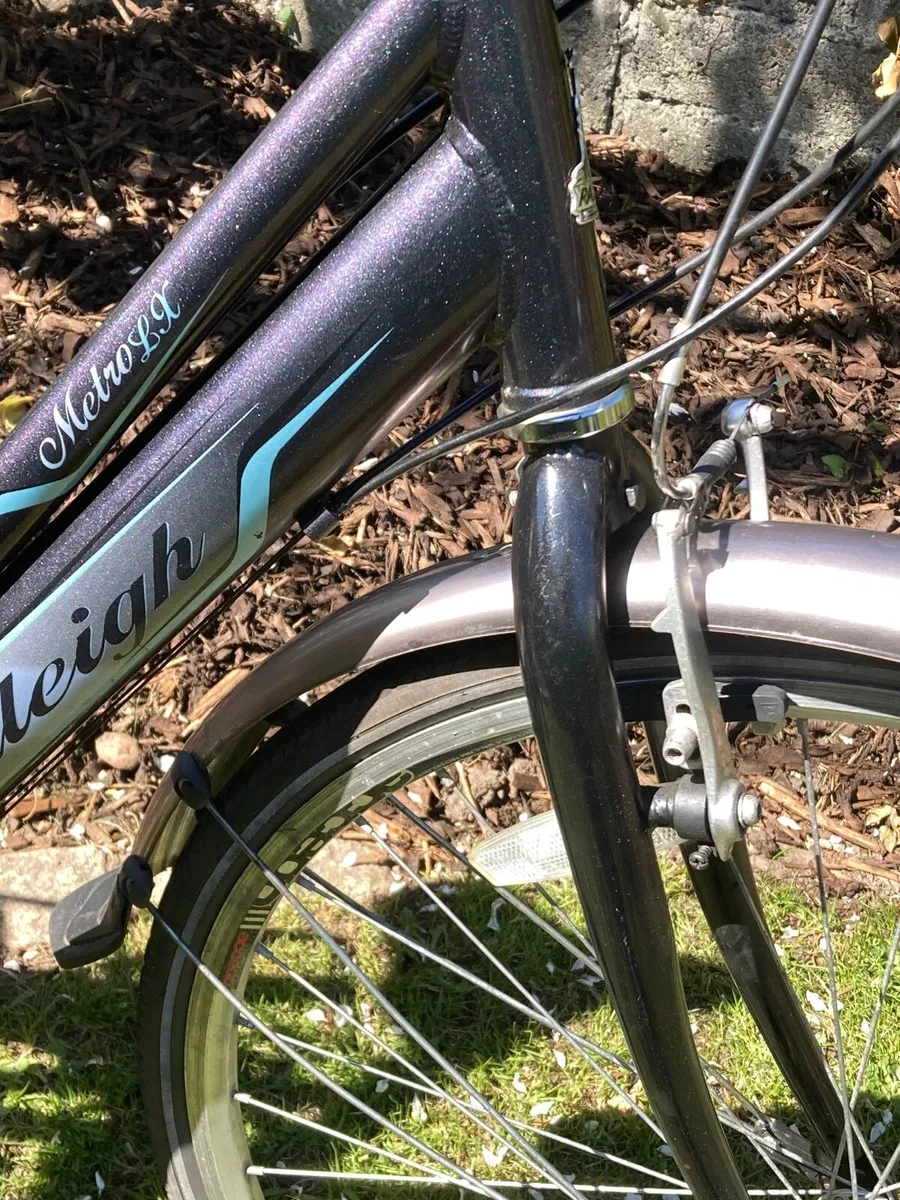 Raleigh Ladies Hybrid Bike - Image 3