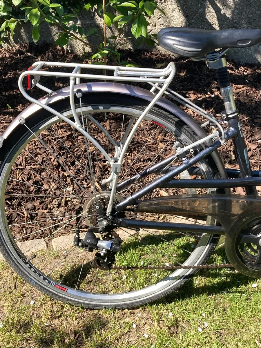 Raleigh Ladies Hybrid Bike - Image 4