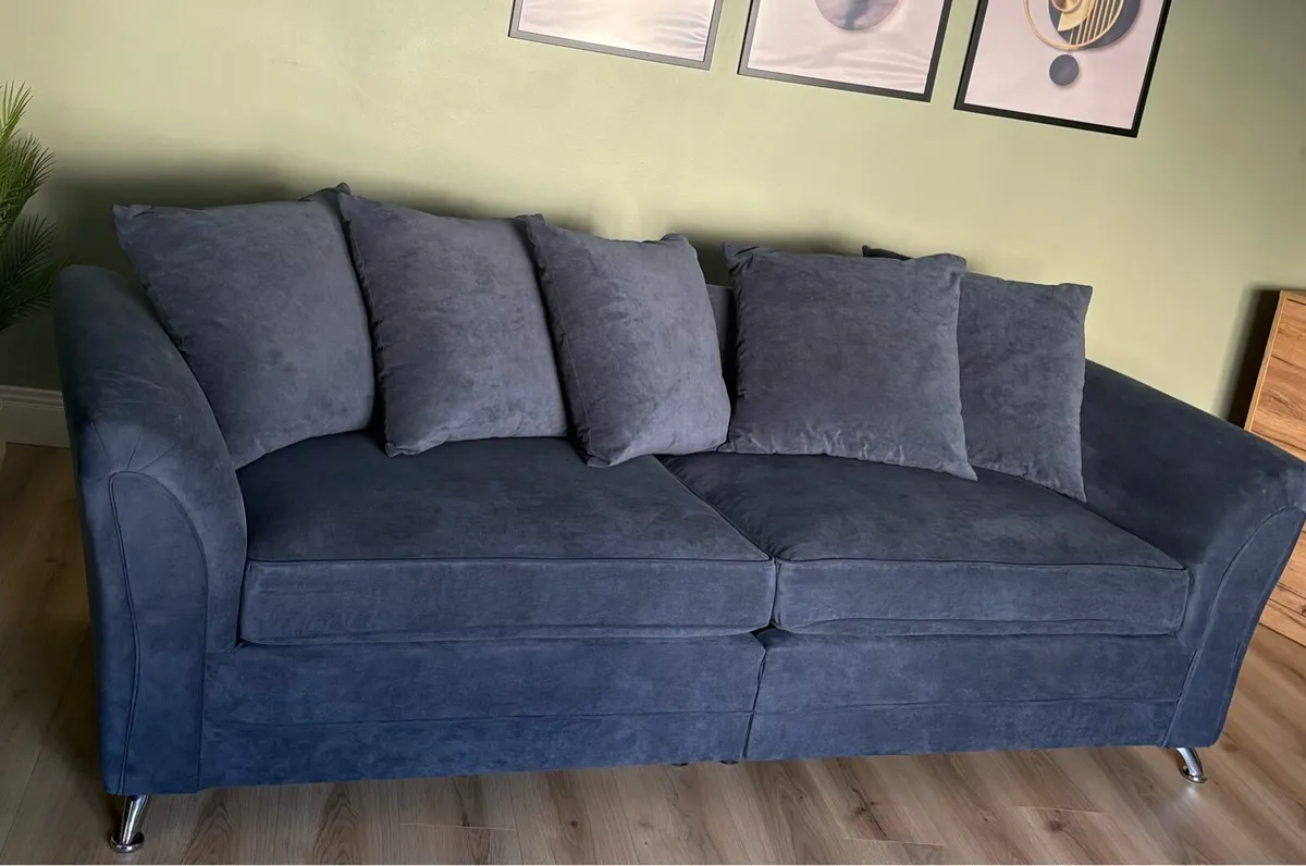 3 seater couch