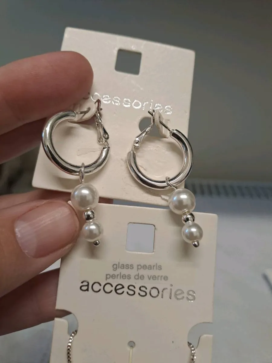 Silver Tone Pearl Jewellery Set - Image 3