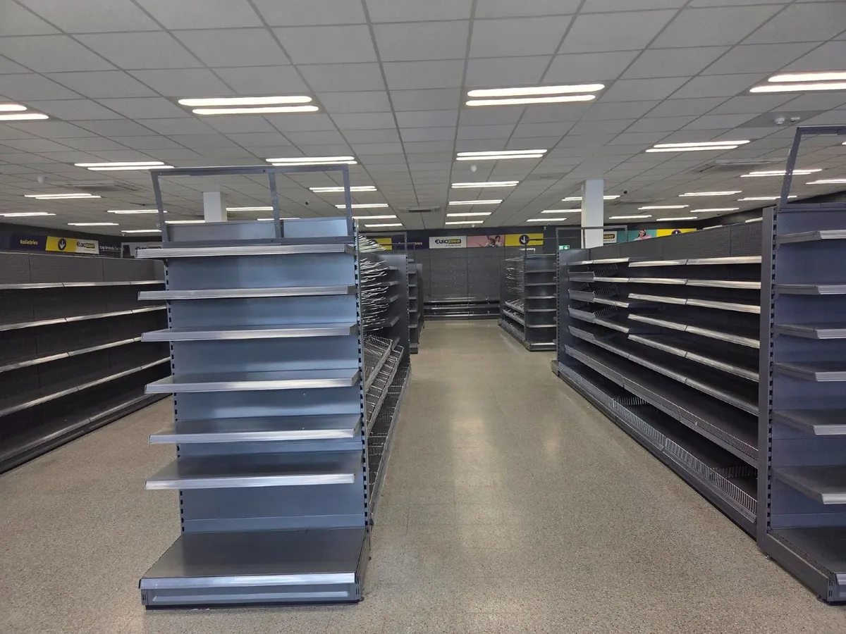 Complete Shop Shelving - Image 1
