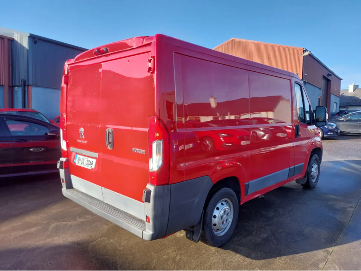 Peugeot Boxer 330 L1 H1 2.2 HDI 110 5DR - Image 4