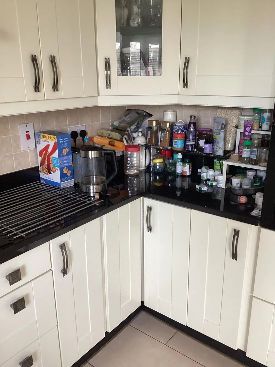 Ivory kitchen - Image 4