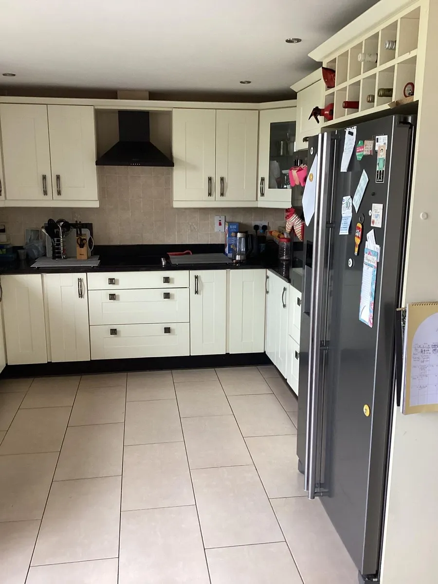 Ivory kitchen - Image 1