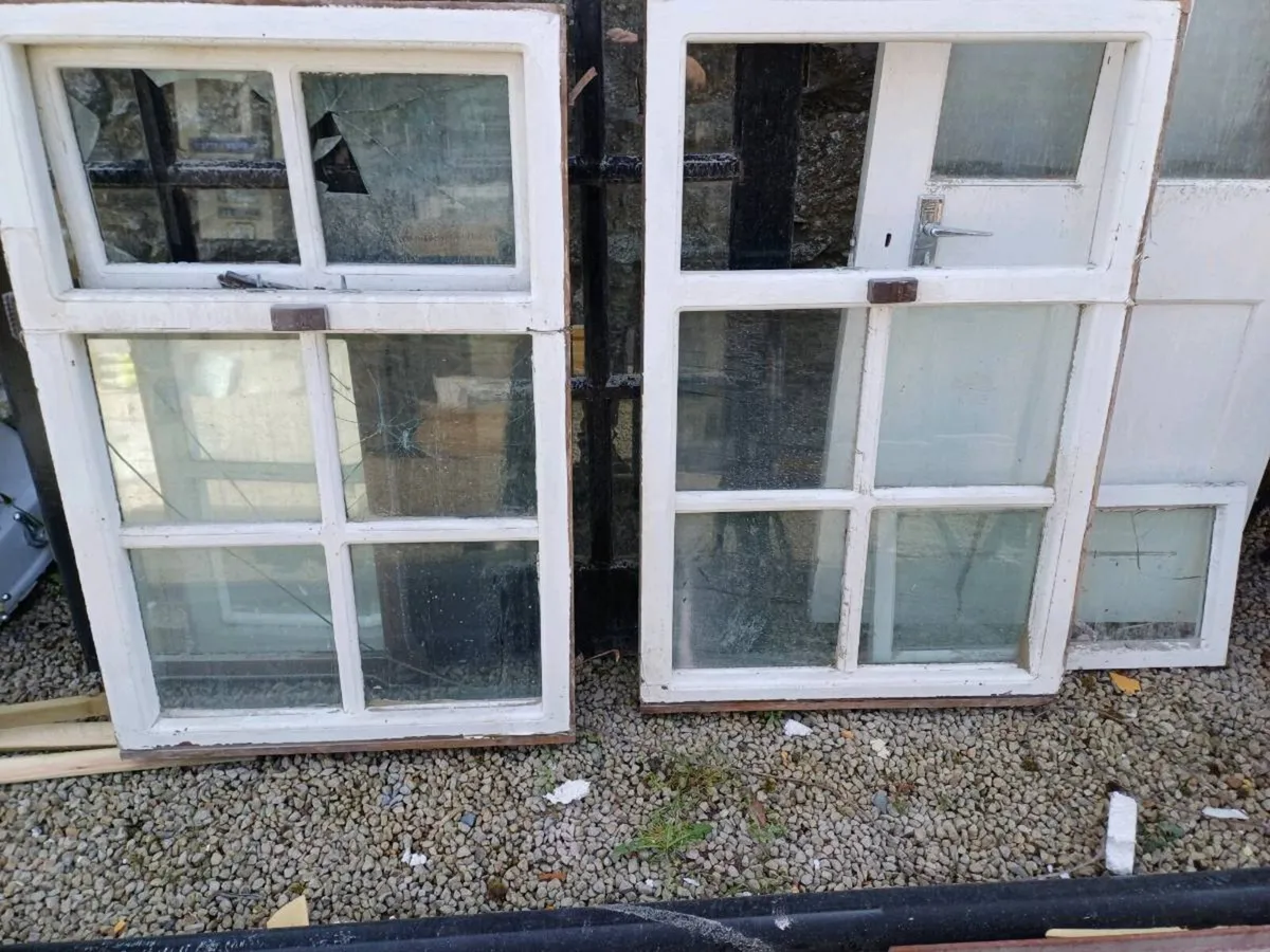 Selection of georgian style teak doors and windows - Image 3