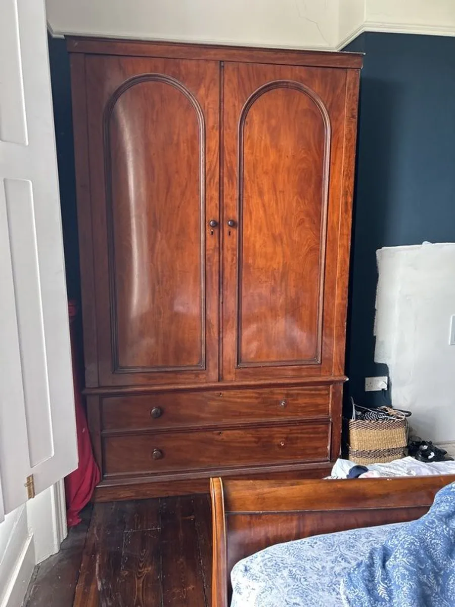 wardrobes - Image 2