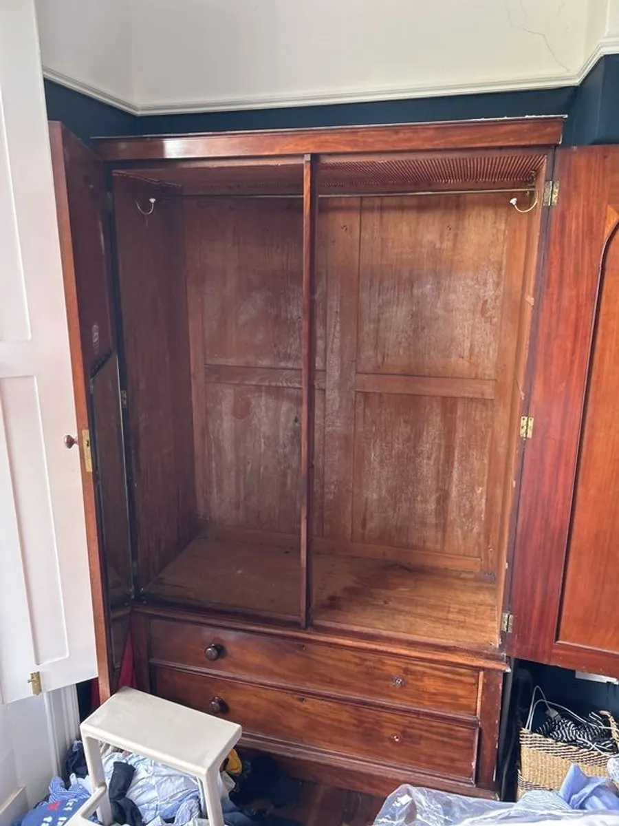 wardrobes - Image 4