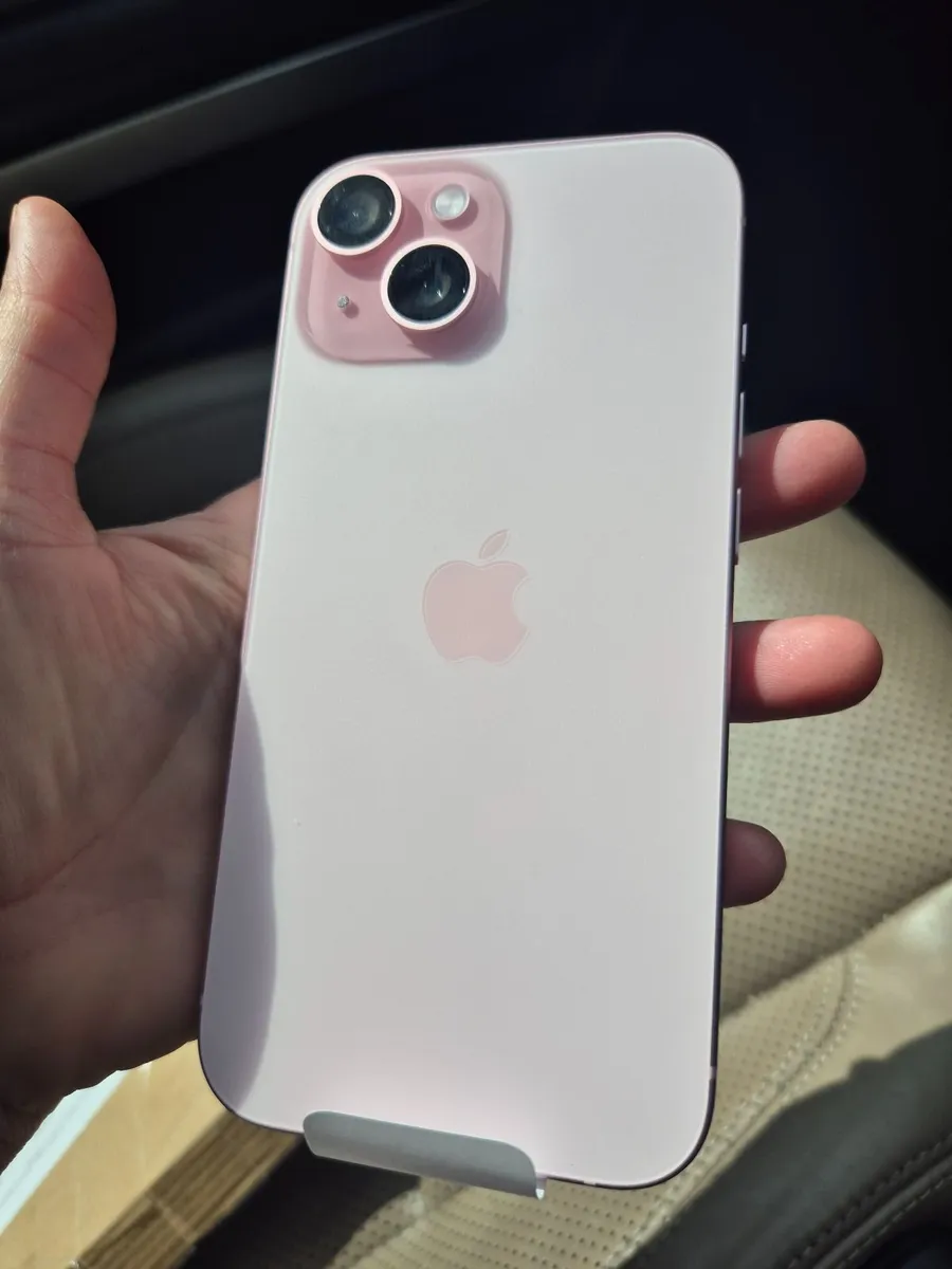 IPHONE 15 PINK BRAND NEW - Image 2