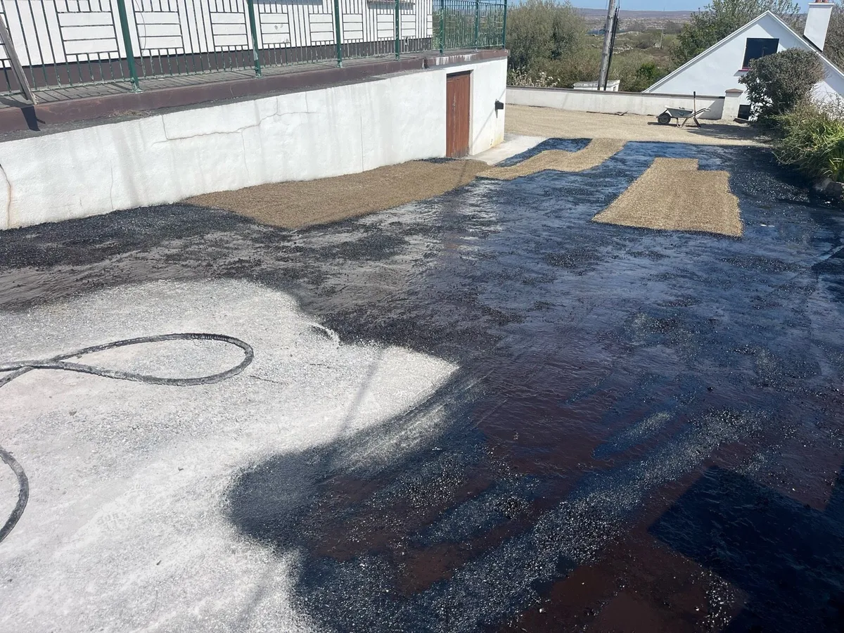 Tar and chipped driveways - Image 4