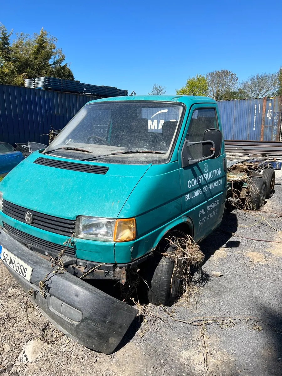 Ford cargo and transporter - Image 2