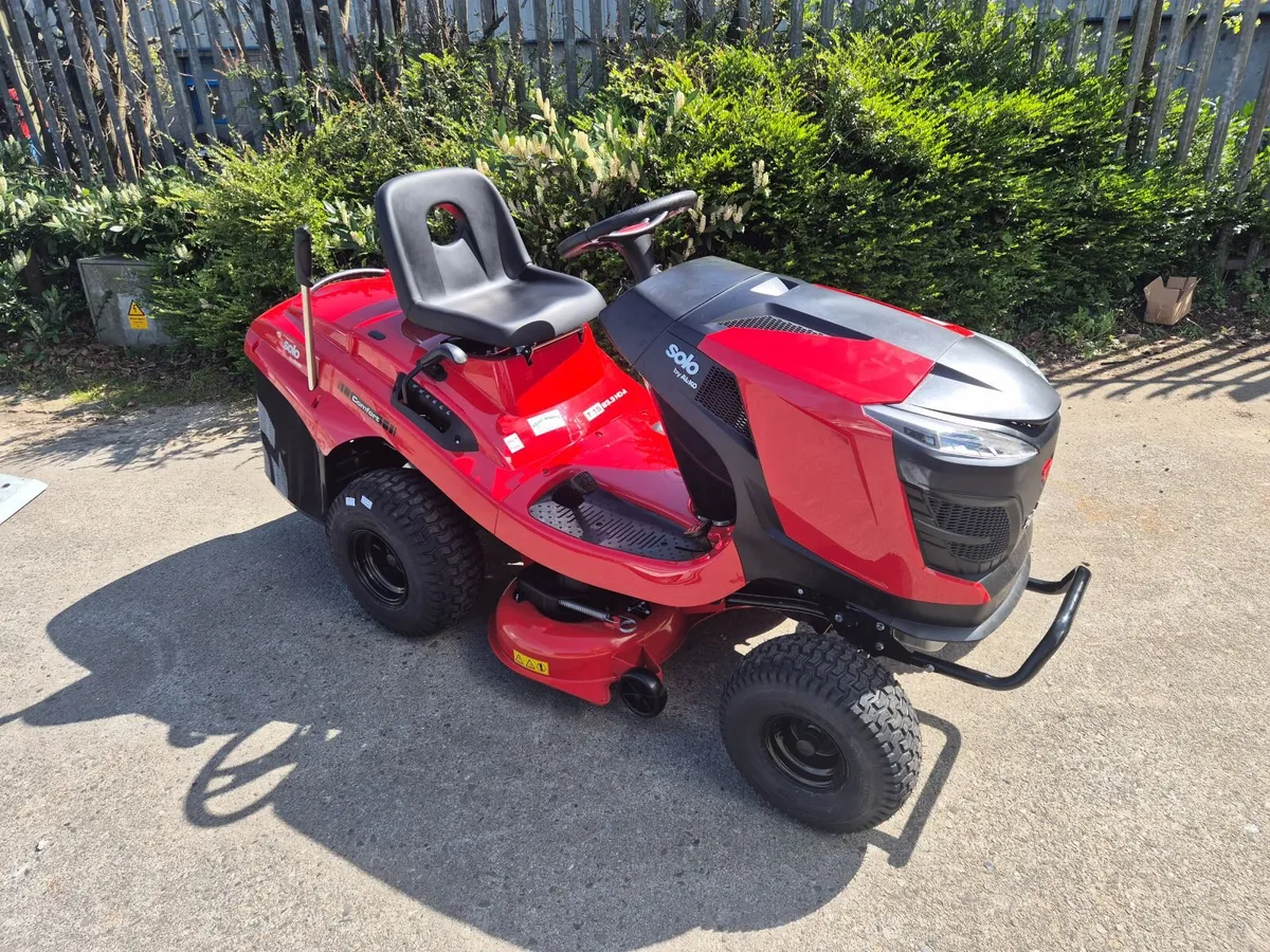 New Solo T 15 93.3 HD-A Ride on Lawnmower - Image 1