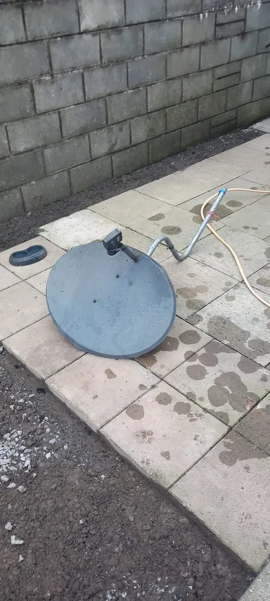 Satellite dish - Image 3